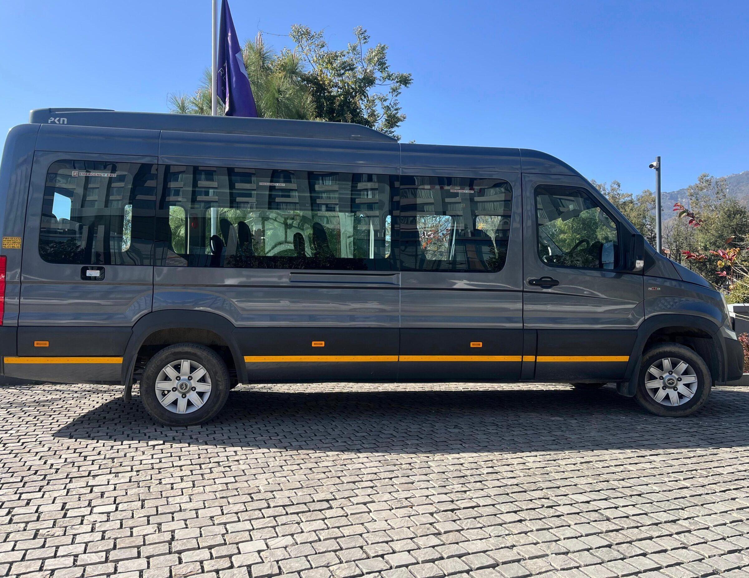 Mini Bus Kashmir